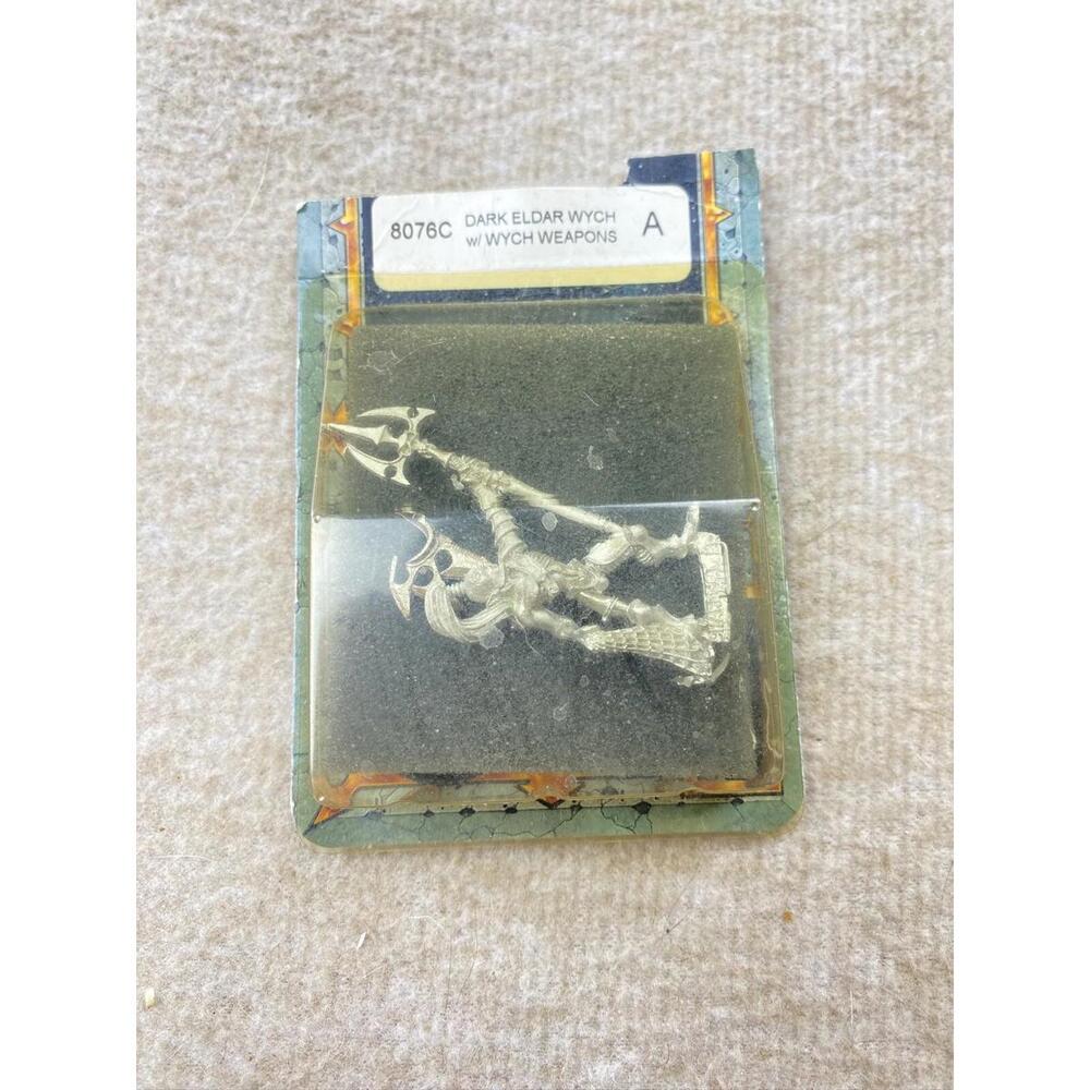 Warhammer 40K #8076C Dark Eldar Which w/ Wych Weapons Sealed Packaging Damaged
